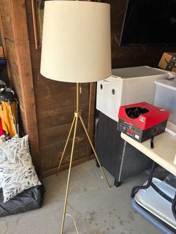 Floor lamp