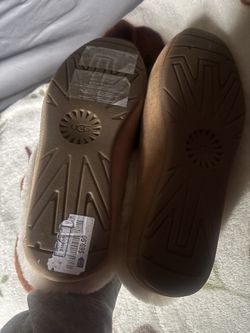 UGG slippers size 7