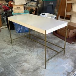 Free Desk Used