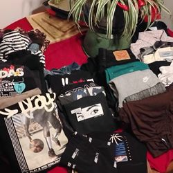 Clothing Lot!! 35 Pieces  Women's Small-medium & Mens Large 