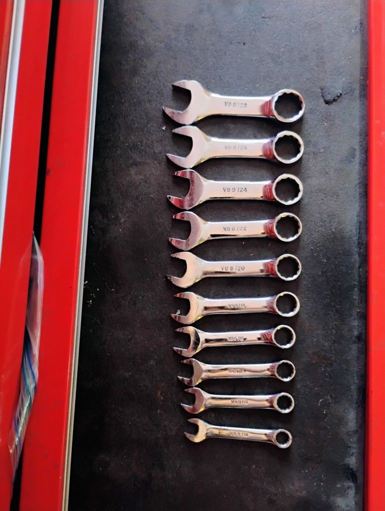 Set Of 10 V8 Tools Stubbies