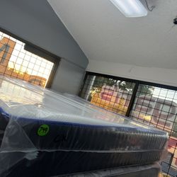 CALIFORNIA KING SIZE NECTAR HYBRID MATTRESS & BOX SPRINGS BED SET