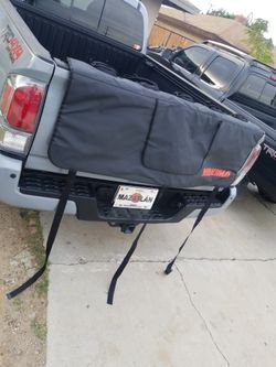 Yakima tailgate 2024 pad tacoma