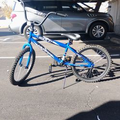 Selling bike new and don't use it I washed it I cleaned it