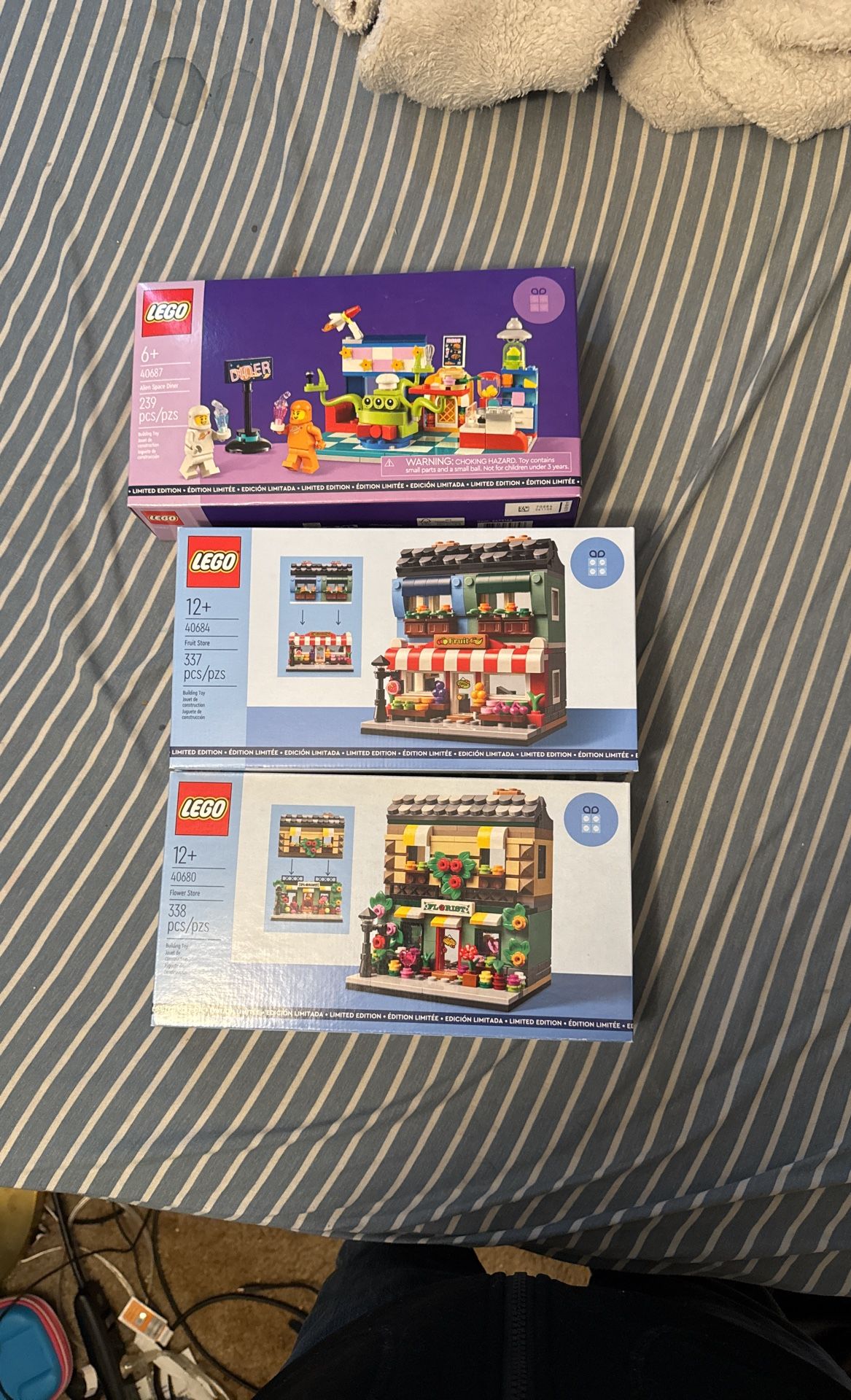 Lego Fruit Store, Flower Store, Alien Space Diner