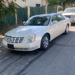 2011 Cadillac DTS