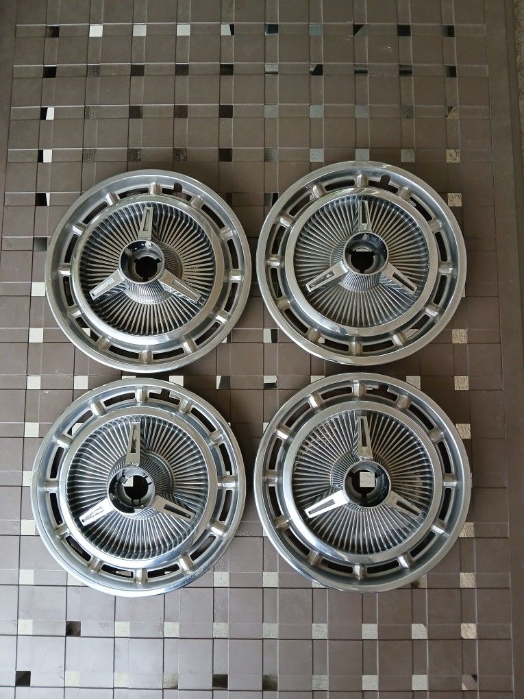 1965-66 Chevy Impala SS Hubcaps 