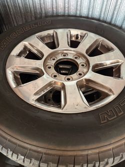 2019 F-350 Platinum OEM 20” Wheels + Michelin Tires