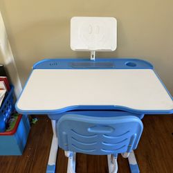 Kids Desk & Chair Set