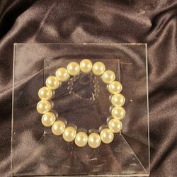 Chunky Pearl Bracelet