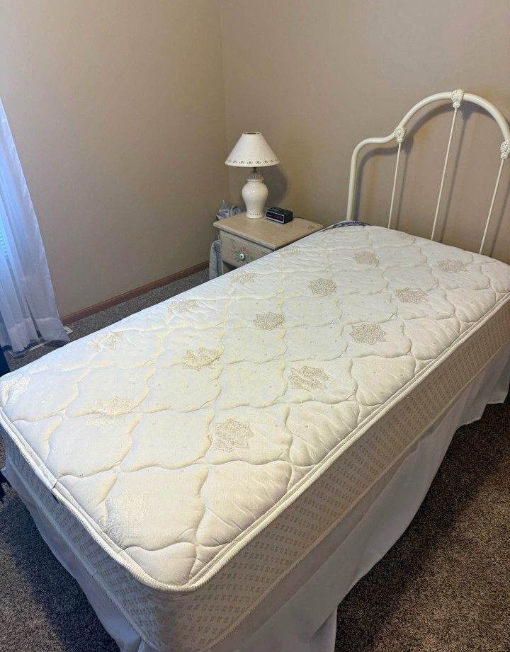 Serta TWIN Mattress Box Spring Bed Frame