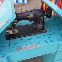 VITANGE ""SEW MACHINE  PFAFF 130. ""
