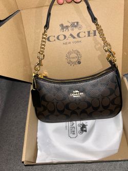 Coach signature chain shoulder bag