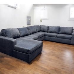 Living spaces Araceli II -Pewter (Denim Blue) 4pc Sectional Couch. We Deliver.