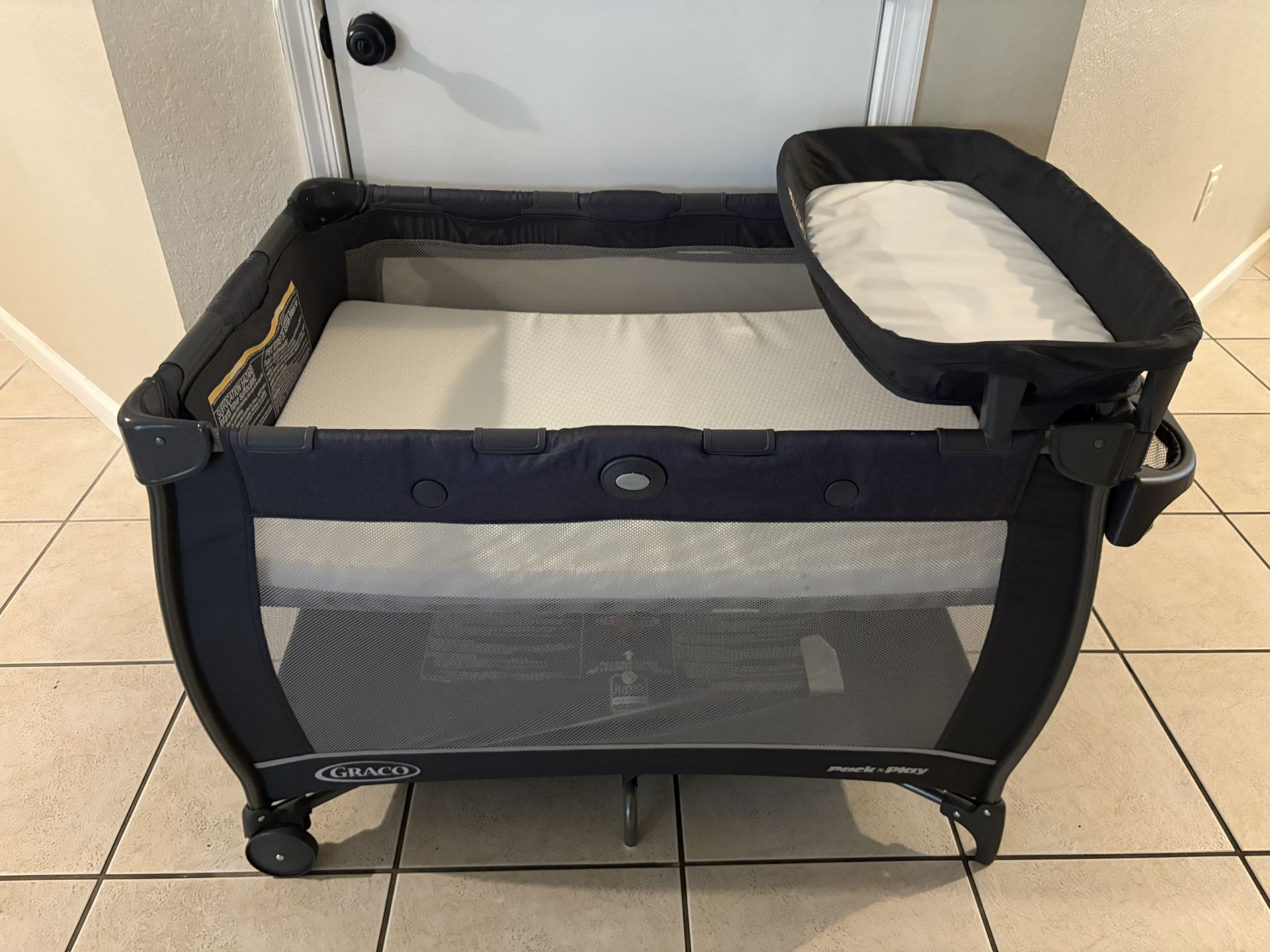 Graco Pack ’n Play with Changing Station + Mattress 👶🍼 