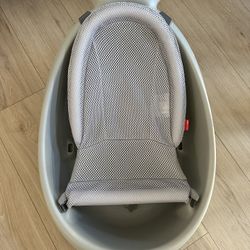 Skip Hop Infant Bath Tub