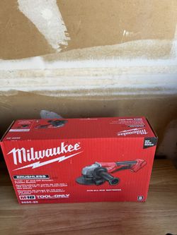 Milwaukee Brushless Grinder 