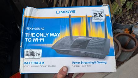 Linksys EA7500 AC1900 MU-MIMO Gigabit Router 2.4 + 5 GHz Dual-Band