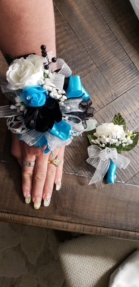 Prom  And  Wedding  And  Debuts And  Any Occasions Who  Need  Corsages  And  Boutonnieres 