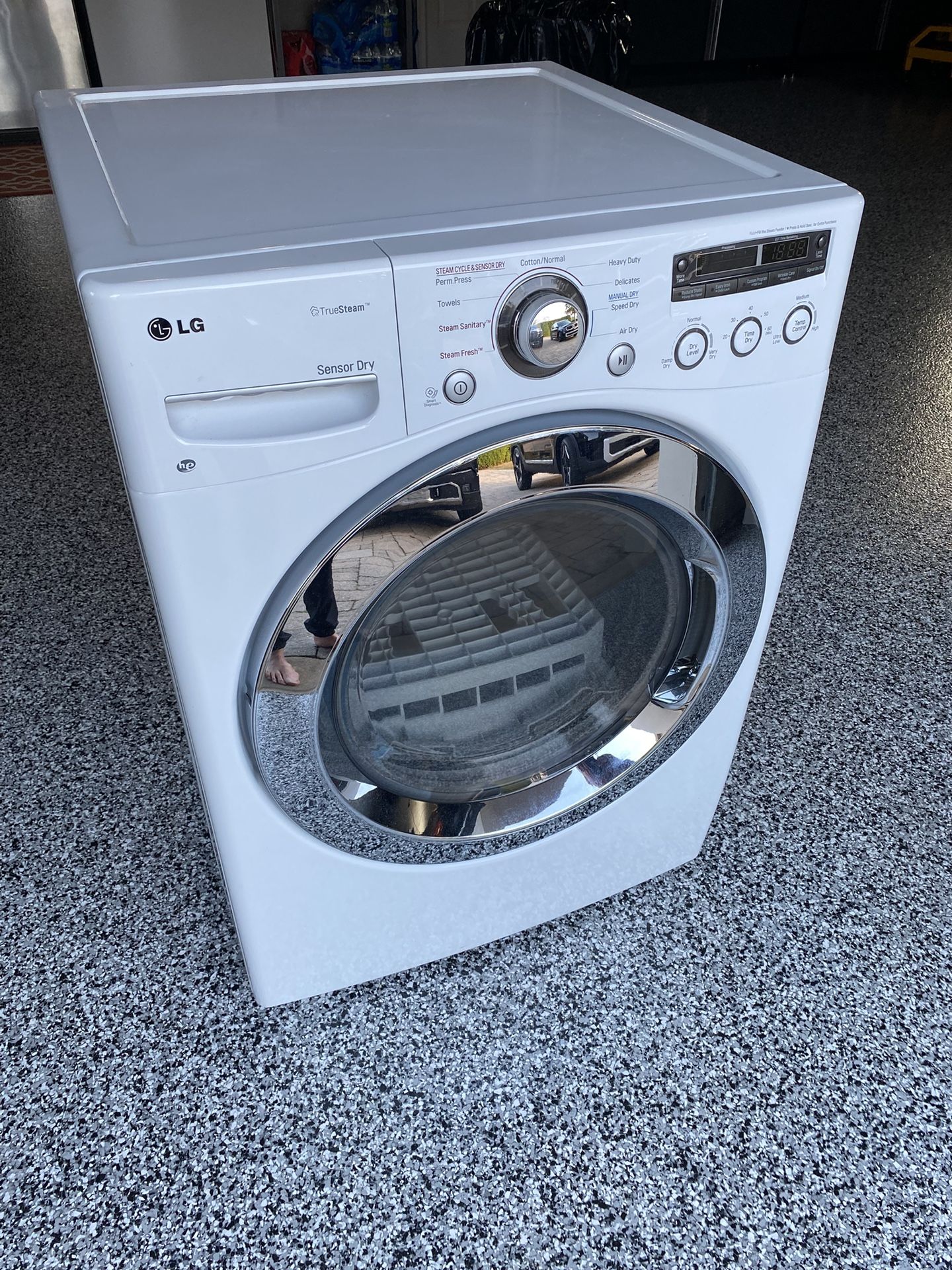 LG ELECTRIC DRYER LARGE CAPACITY