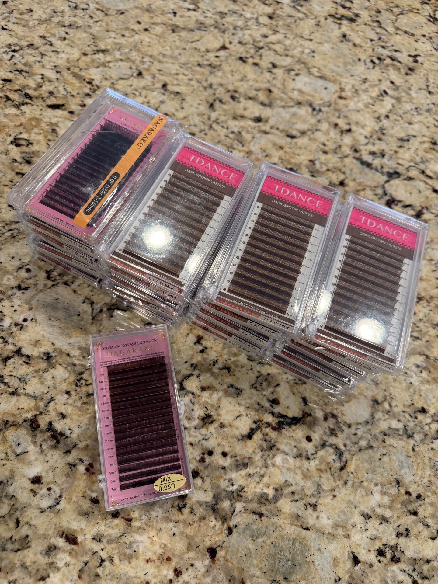 Lash trays