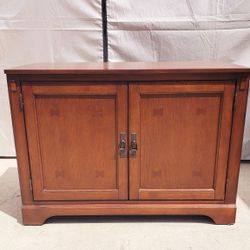 Buffet Cabinet  / TV Stand / Bar Cabinet 
