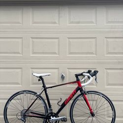 Giant Defy 5 Road Bike – Medium Frame – Like New Bicycle