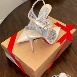 Size 36.5 Christian loubatin 
