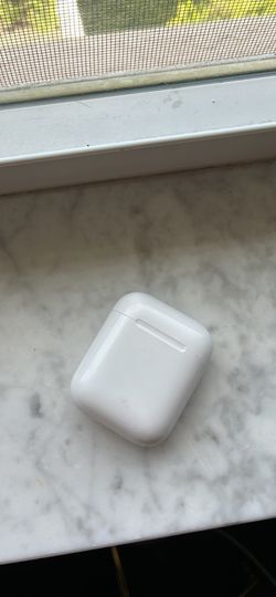 Apple AirPods 2nd Gen (A2032) – Full Set – Right Works, Left Not Working