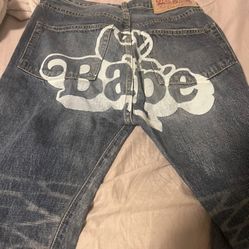 Bape Jean Throw Offer 