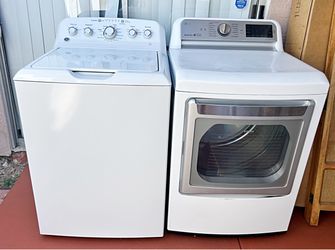 GE Washer and LG Gas Dryer Set