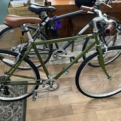8-speed Bedford 8 Bicycle and Universal Rear Rack