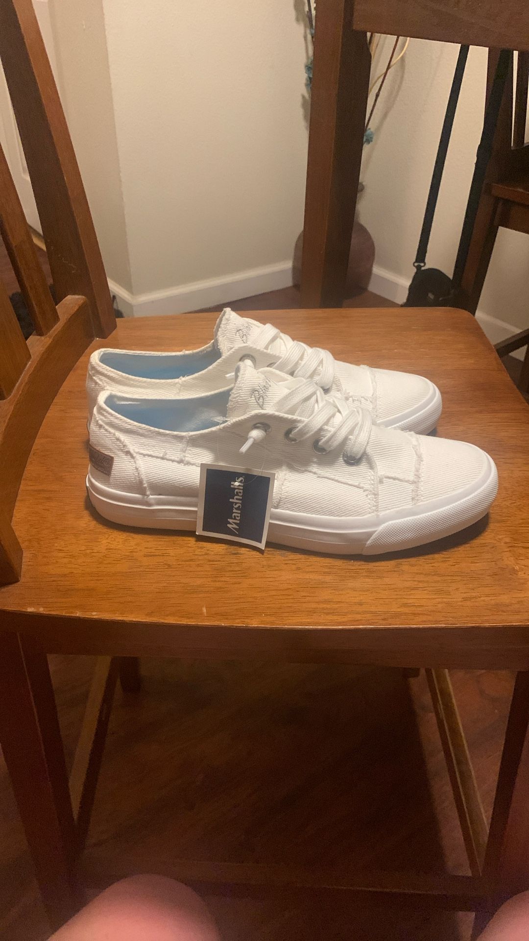 white womens shoes