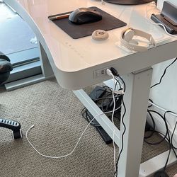 Tresanti Adjustable Standing Desk