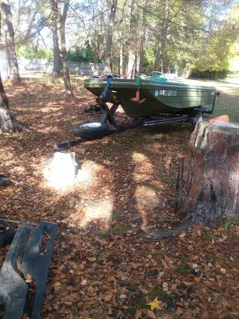 Steury bass boat