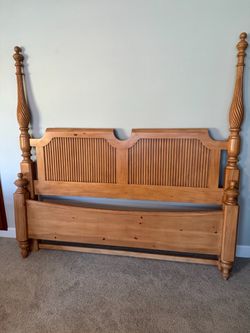 Beautiful Oak King Bed