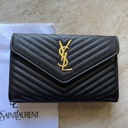 Envelope Crossbody/Shoulder YSL Bag Black - Adjustable Srap - Padded Strap - Brand New, Never Wornt