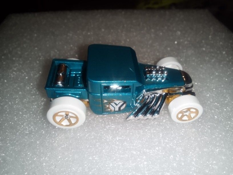 Pre-owned 2023 Hot Wheels Id Bone ShakerFXB50 Great Condition