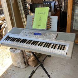 Casio CTK810 Keyboard 