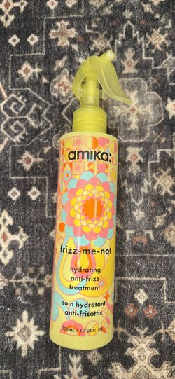 Amika Frizz-me-not hydrating anti-frizz treatment spray