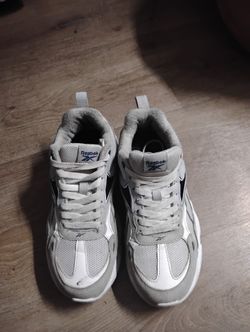 Women's Reebok Sneakers Size 5