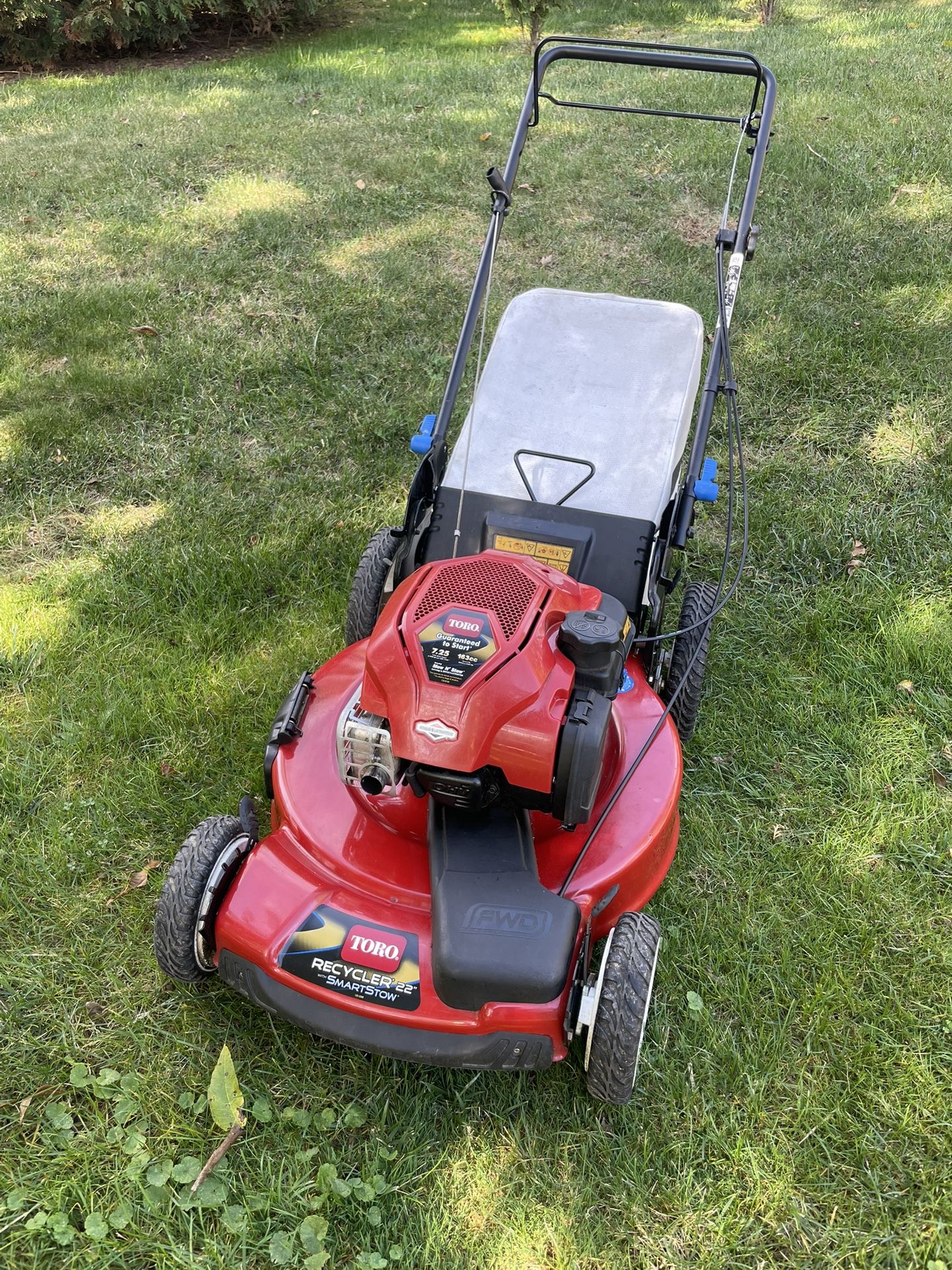 Lawnmower - Toro 22” Self Propelled Lawn Mower - Recycler