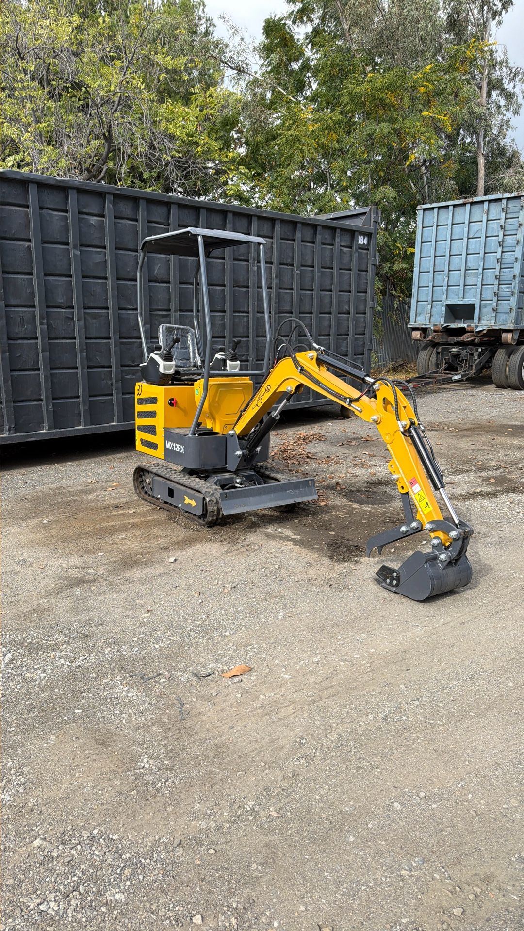 New Mini Excavator Pilot Controls Gas Mini Digger