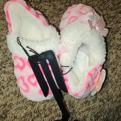 Slippers Size 7/8