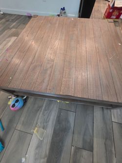 Wooden coffee/cocktail table