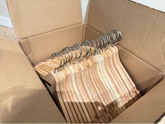 24 Wooden Hangers