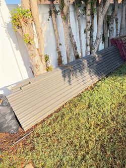 Free panels