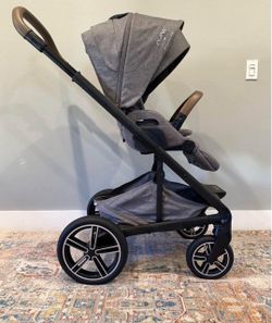 Like new! Nuna Mixx Next Stroller