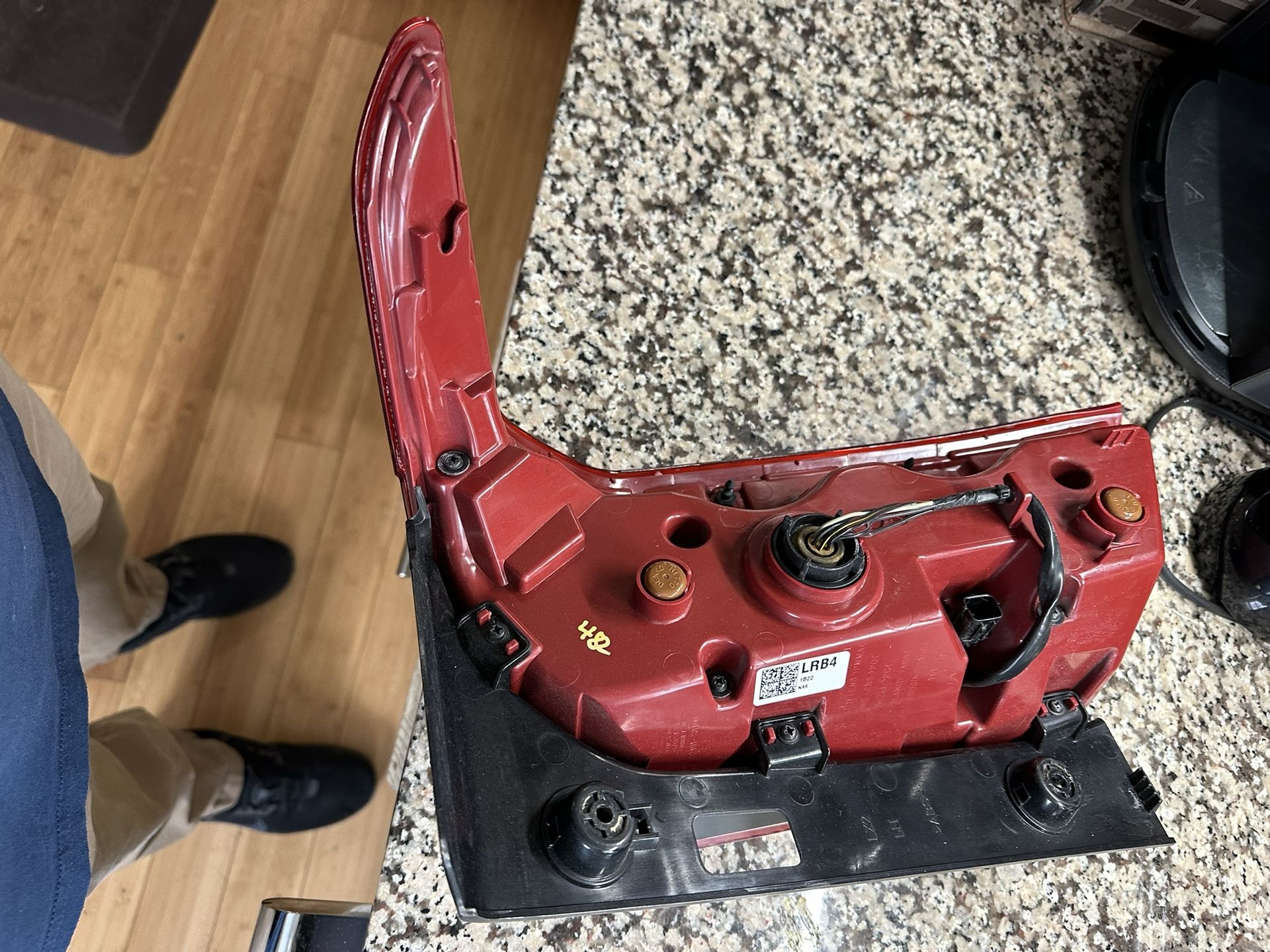 hyundai palisades 2001 left rear tail lights