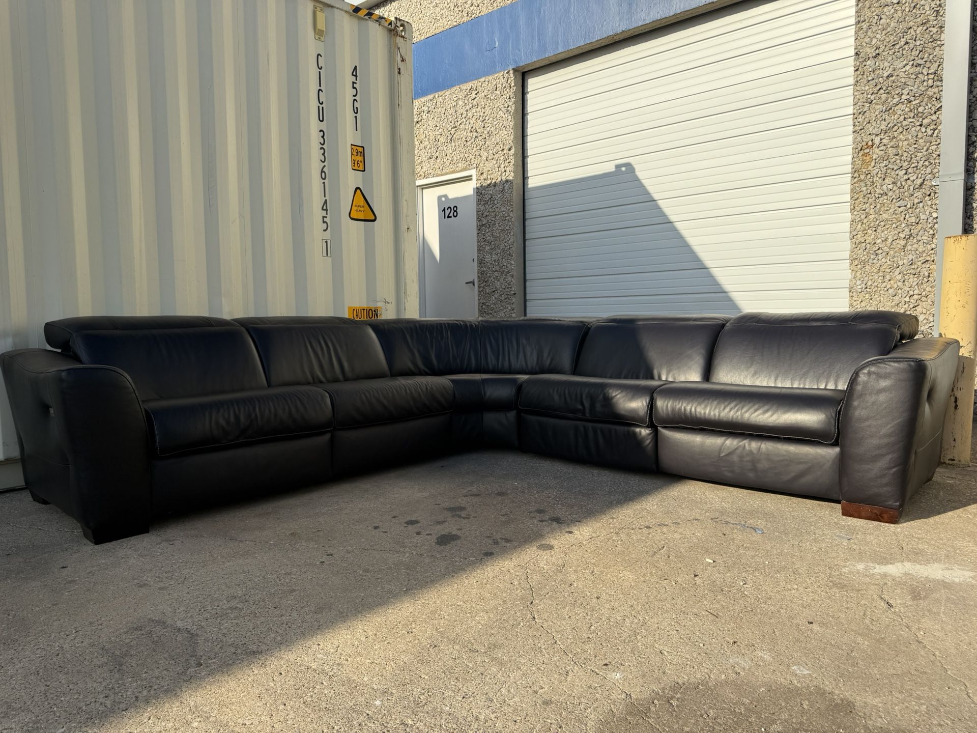 5-pieces Modular Power Reclining Leather Sectional Sofa By Natuzzi